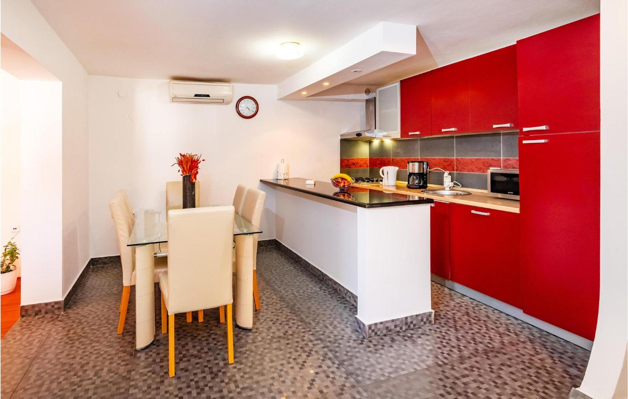 Lovely Apartment In Razanac With Wifi Exteriér fotografie